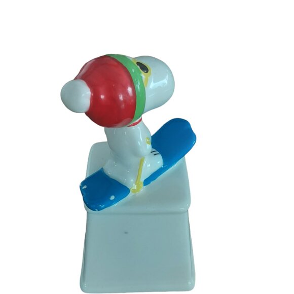 Vintage Snoopy Ski Ceramic Aviva Trophy Figurine - Picture 4 of 8